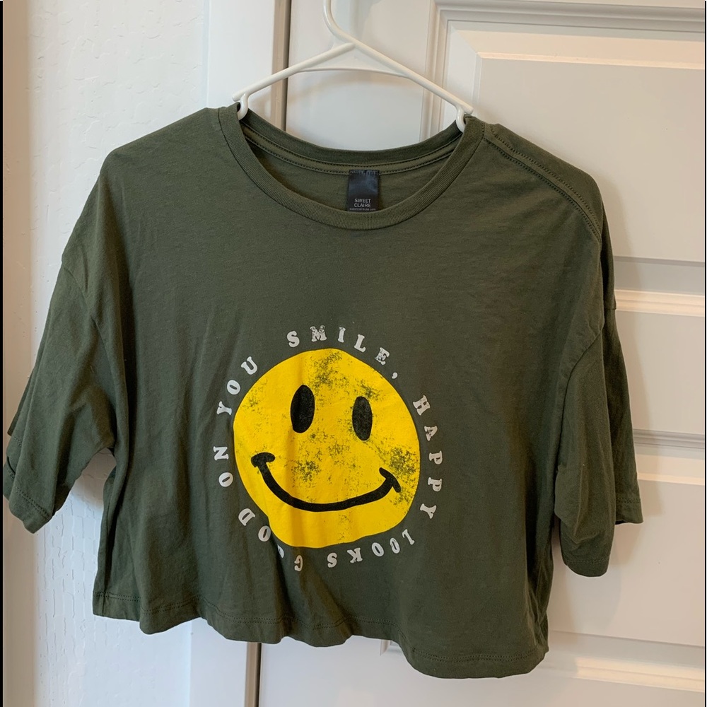Smiley graphic cropped tee